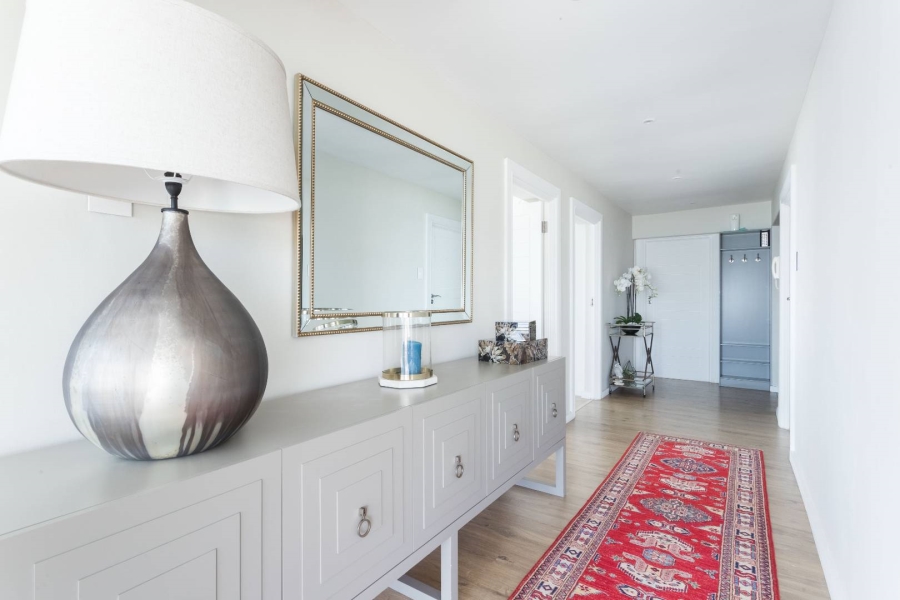 To Let 3 Bedroom Property for Rent in Mouille Point Western Cape